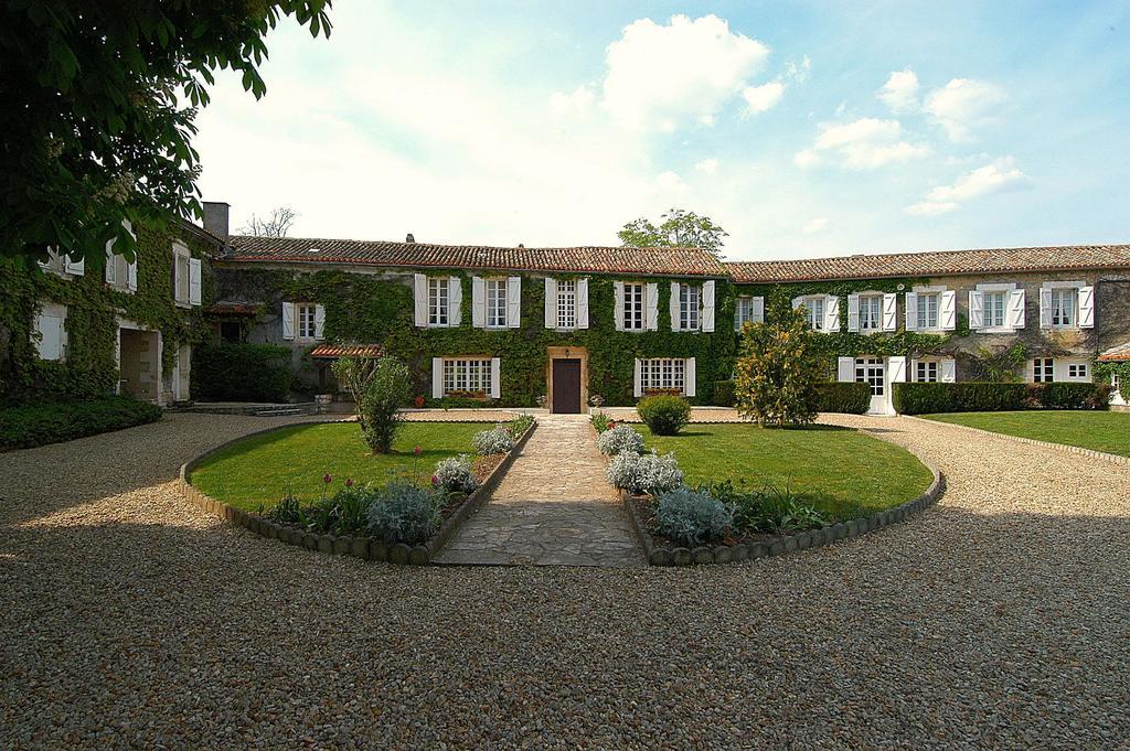 Logis Hotels Domaine Du Chatelard Dirac Exterior photo