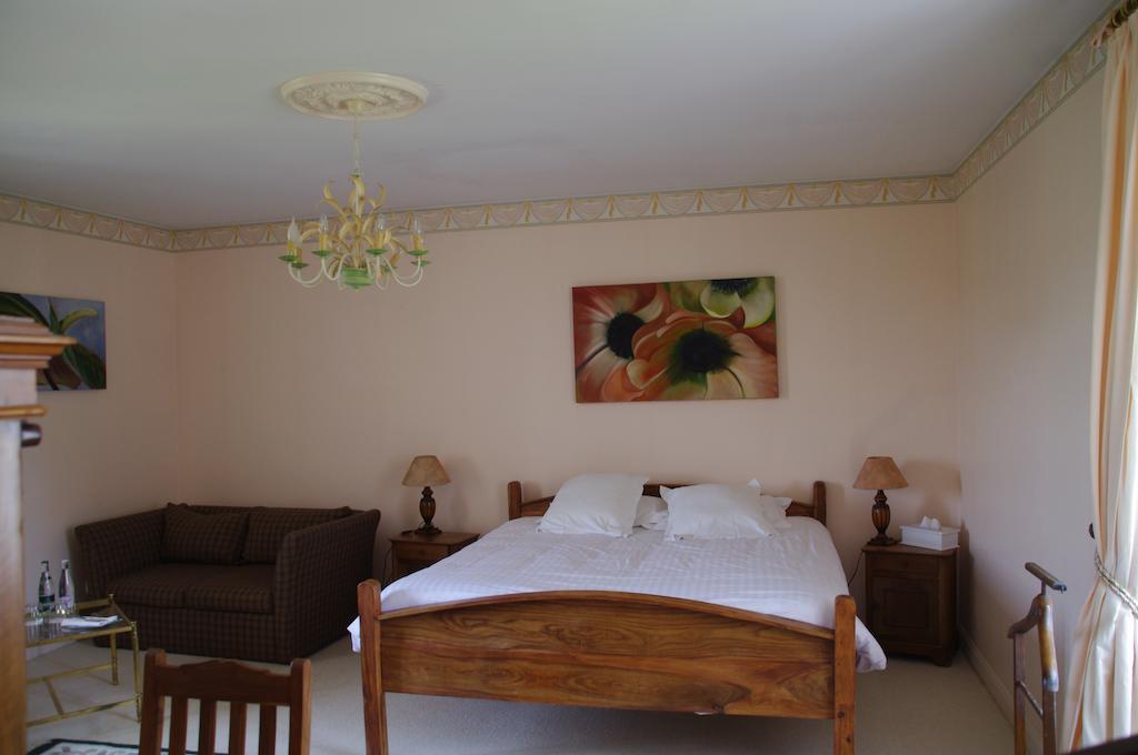 Logis Hotels Domaine Du Chatelard Dirac Exterior photo