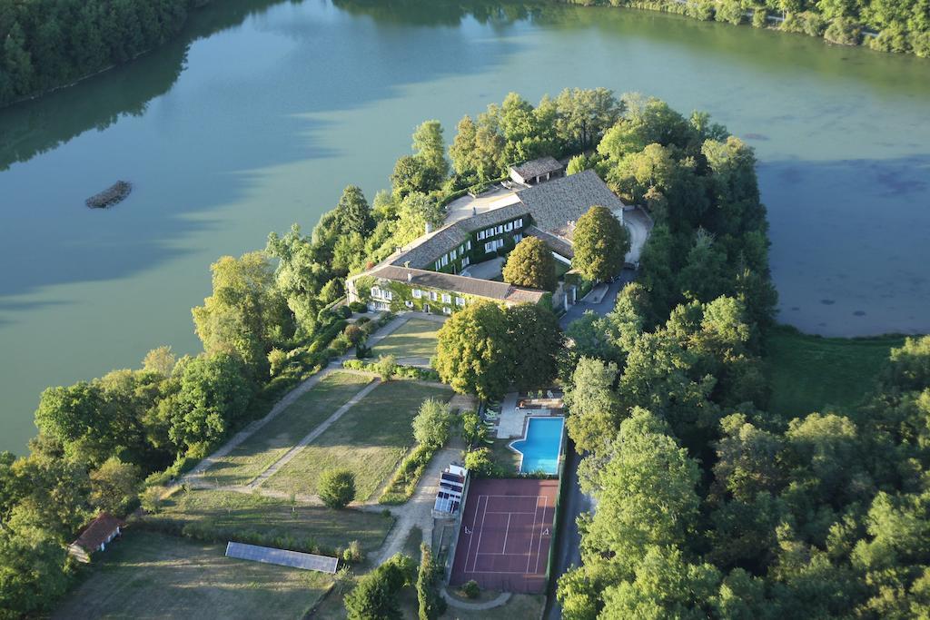 Logis Hotels Domaine Du Chatelard Dirac Exterior photo