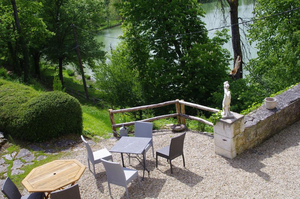 Logis Hotels Domaine Du Chatelard Dirac Exterior photo
